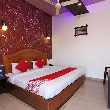 Oyo 80678 Shreenath Residency 新德里 外观 照片