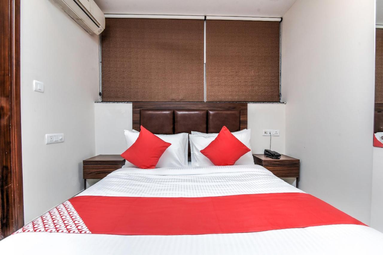 Oyo 80678 Shreenath Residency 新德里 外观 照片