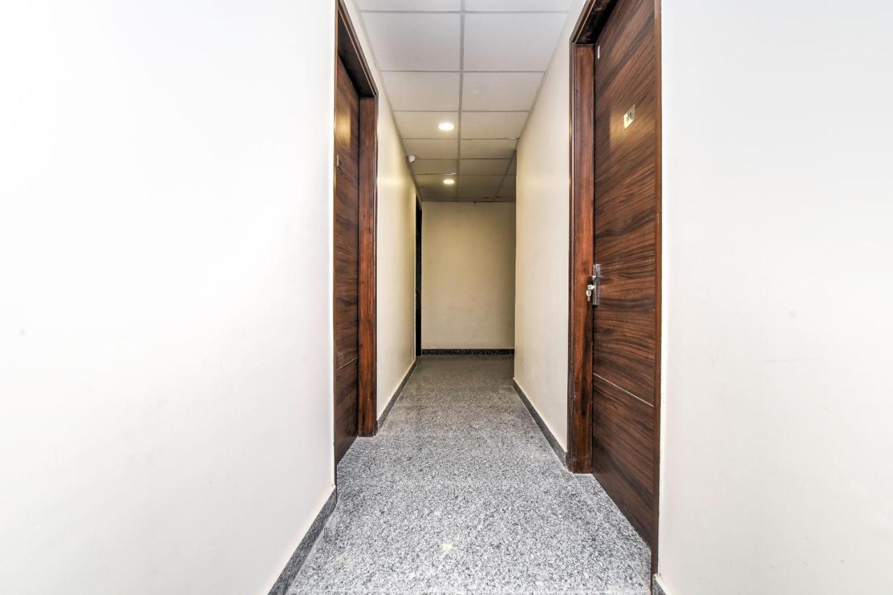 Oyo 80678 Shreenath Residency 新德里 外观 照片